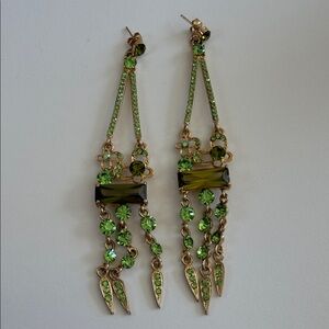 Elegant Swarovski crystals Green and Gold Dangle Earrings